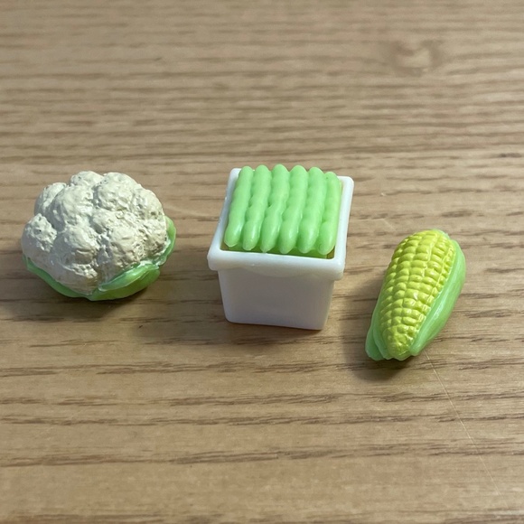 Lil Woodzeez Hopin Farmers Market Cauliflower Corn Peas Calico Critters Play Set - Picture 1 of 3